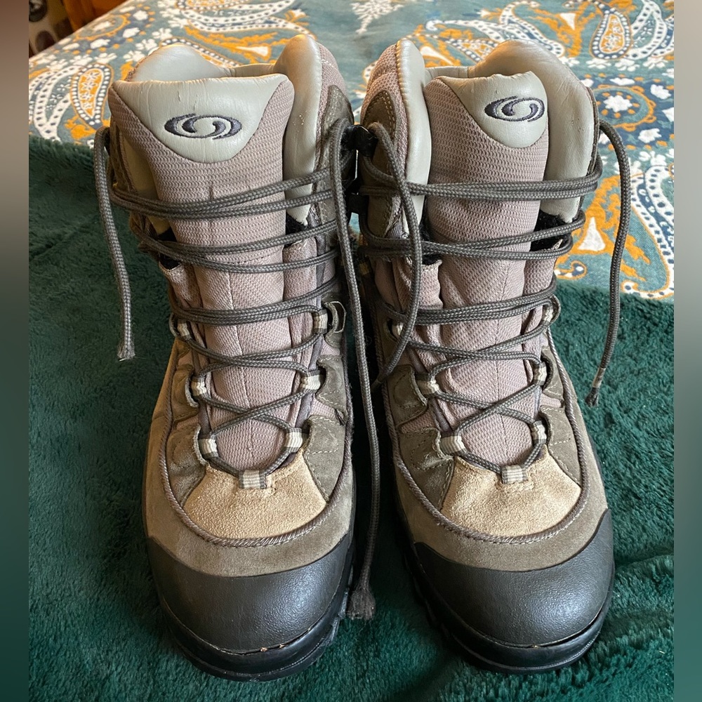 Salomon Contagrip Hiking Shoes